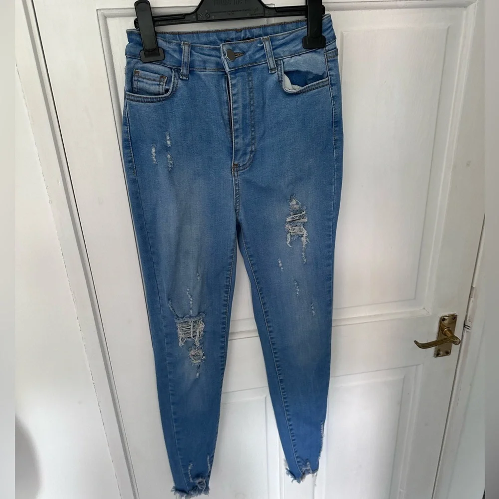 BOOHOO Petite Size 8 Blue Ripped Skinny Jeans - Picture 1 of 12